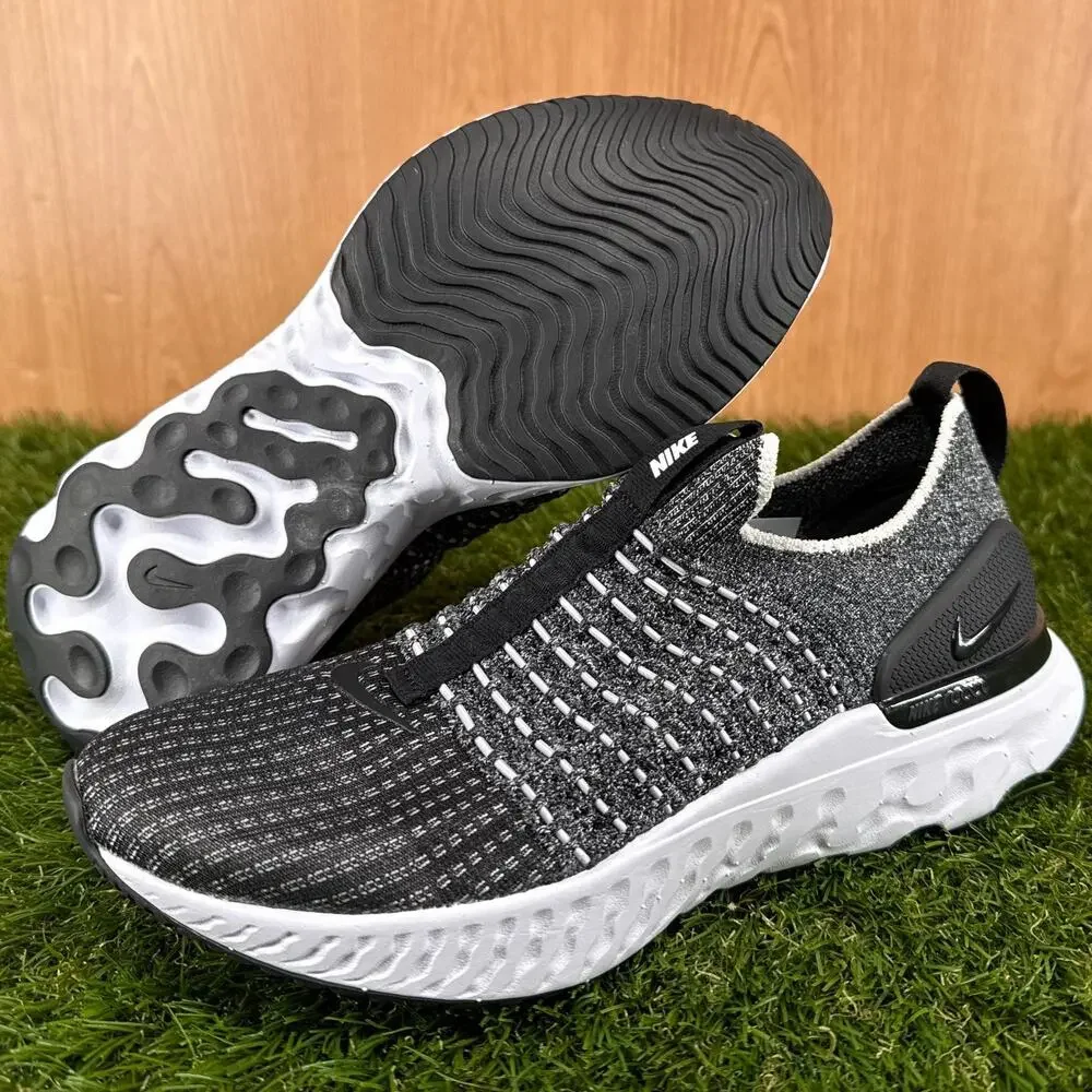 Nike React Phantom Run Flyknit 2 Oreo CJ0280-002 Women's Sz 8 / Men's Sz 6.5